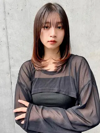 ミディアム 小倉 結衣のヘアスタイル