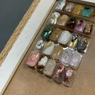 ネイル 里見 麗のネイルデザイン