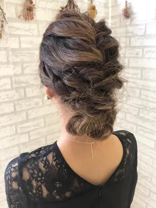 セミロング ヘアアレンジ クボキ サヤのヘアスタイル