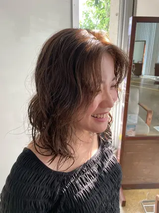 ミディアム パーマ ないとう ゆうかのヘアスタイル