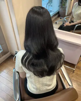 ロング カラー 'AXIS 栄 Konomiのヘアスタイル