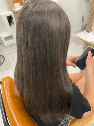 ロング カラー ROPE ナナミのヘアスタイル