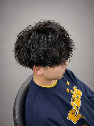ショート パーマ メンズ 黒川 燿のヘアスタイル
