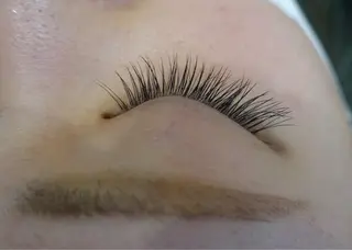 マツエク・マツパ アイデザイナー 山下の眉毛・アイブロウイメージ