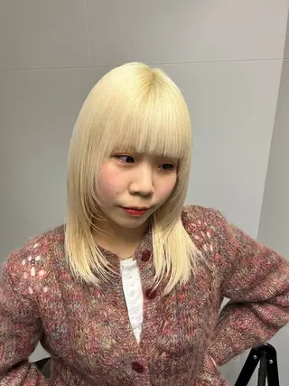 ミディアム カラー ハイトーンを育てる ブリーチカラー/牧原のヘアスタイル