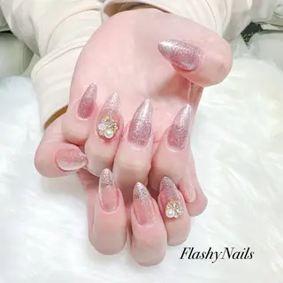 ネイル Flashy Nailsのネイルデザイン