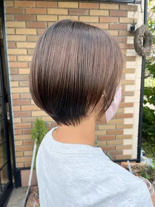 ショート カラー 髪質改善縮毛矯正/暖 色カラー/ウエダカナのヘアスタイル