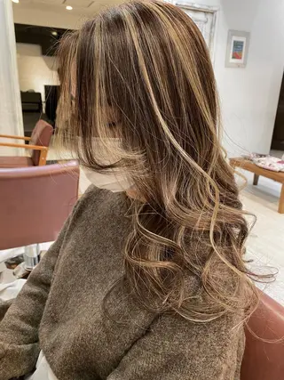 セミロング カラー ブリーチ koheiのヘアスタイル