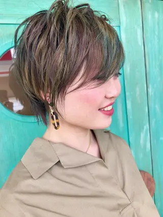 ショート カラー レイヤーカット匠 イソザキノリユキのヘアスタイル