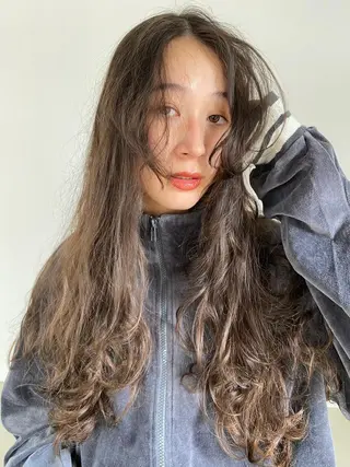 セミロング パーマ カラー CEINE OURのヘアスタイル