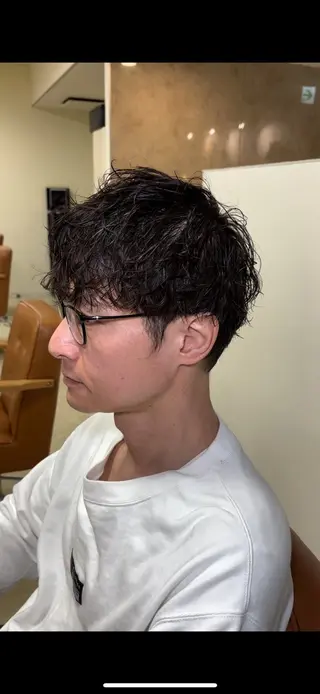 パーマ メンズ 会社で浮かない ビジネスヘア/心斎橋のヘアスタイル