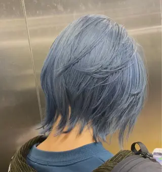 ショート カラー 太田 康治のヘアスタイル