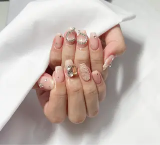 ネイル ちゅるんネイル🪄 耳ツボジュエリー🔗のネイルデザイン