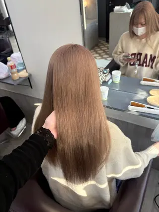 ロング カラー noa 寒色系カラーブリーチのヘアスタイル