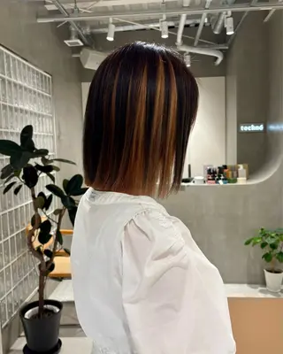 カラー 塔尾 真那のヘアスタイル