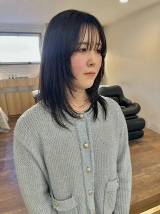 セミロング カラー 白髪ぼかしハイライト レイヤー川口 元気のヘアスタイル