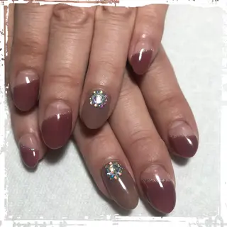 ネイル ECLAT エクラ所属・寺山 千鶴のネイルデザイン