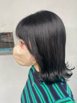 ミディアム カラー 中西 彩愛のヘアスタイル