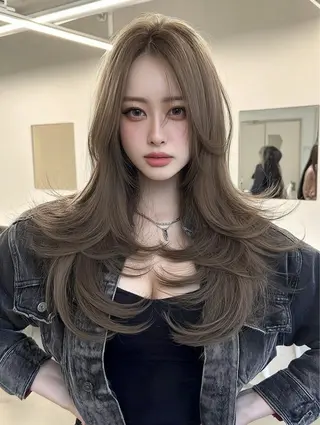 ロング カラー Sakuraෆ˚* 透け感ベージュ🥨のヘアスタイル