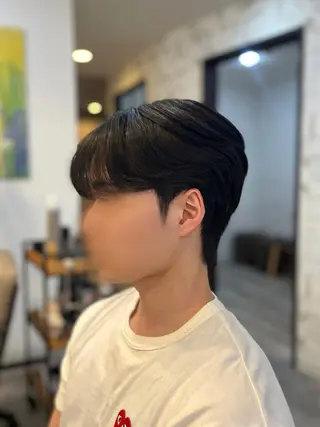 メンズ HEALHAIR 堀江店のヘアスタイル