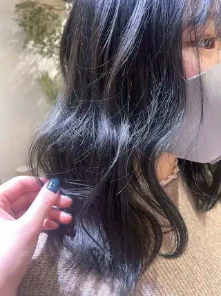 カラー あきば まゆのヘアスタイル