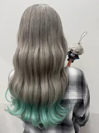 ロング カラー インナーカラー 推し ブリーチ 髪質改善のヘアスタイル