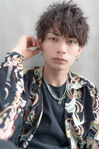 ショート パーマ メンズ 波巻きスパイラルパー マ/シャドウパーマ駿のヘアスタイル