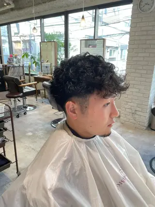 ショート パーマ メンズ 柳井 準平のヘアスタイル