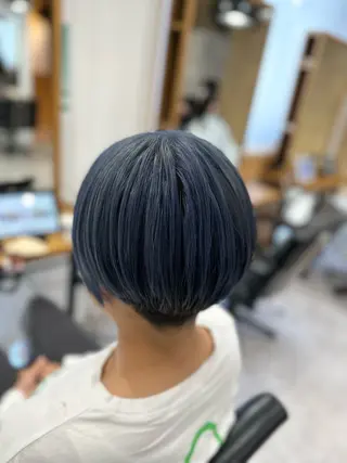 ショート カラー ハイトーン&透明感 カラー☘️片山優陽のヘアスタイル