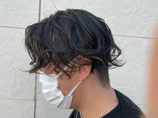 パーマ メンズ 麻生 真子のヘアスタイル