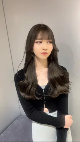 セミロング カラー レイヤー×艶髪特化 マネージャー安藤光司のヘアスタイル