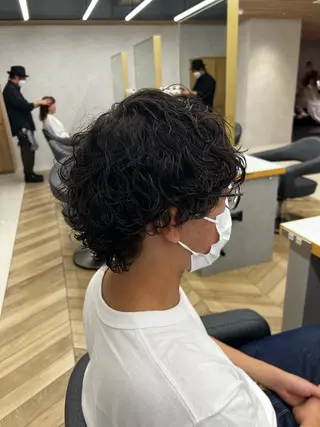 ミディアム パーマ メンズ 🏅メンズ特化 ヤマクラ　タイキのヘアスタイル