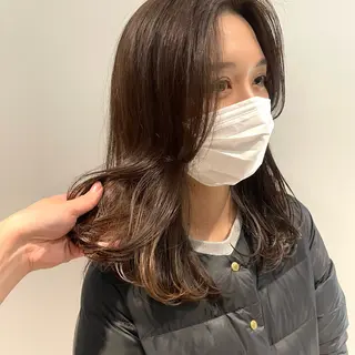 ミディアム カラー パーマ パーソナルカラー合わ せたカラー🤍なつみのヘアスタイル