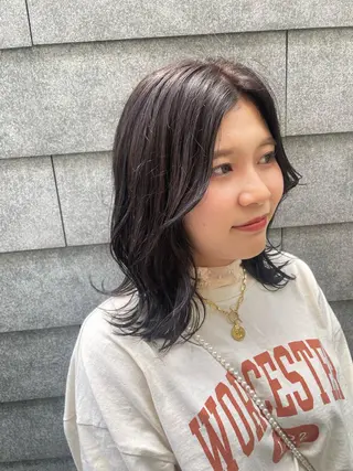 セミロング カラー しのはら まどかのヘアスタイル