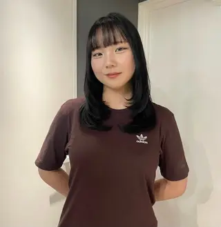 ミディアム カラー 透明感カラー/レイヤ ー/艶髪/NENEのヘアスタイル