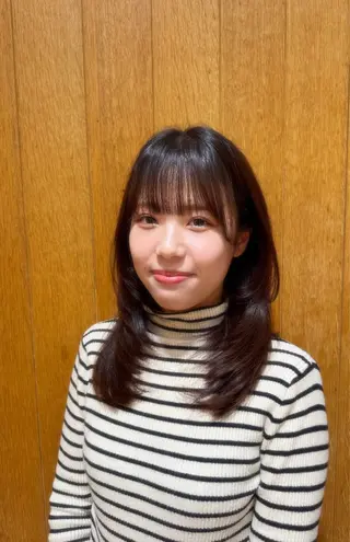 ミディアム 🌱艶髪ストレート✨ 🦖せりか🦖のヘアスタイル