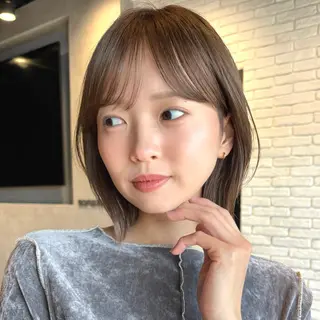 ショート カラー 顔まわり🥨レイヤー /透明感/水口舞奈のヘアスタイル