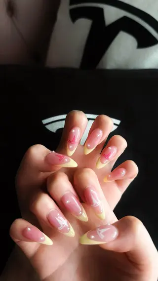 ネイル Miouミオン ネイルサロンのネイルデザイン