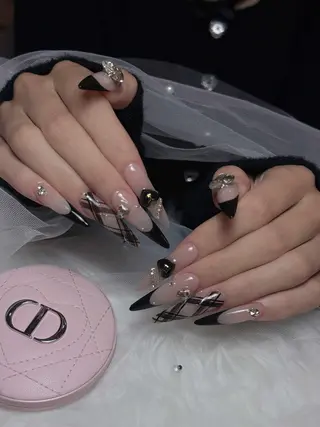 ネイル Aimee Nail Studioのネイルデザイン