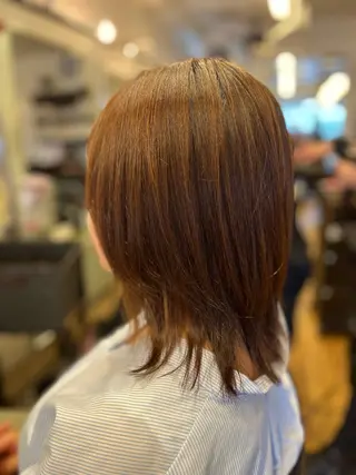 ミディアム 矢崎 身江子のヘアスタイル