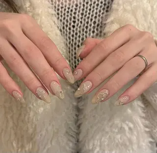 ネイル T.Lee Nail Lilyのネイルデザイン