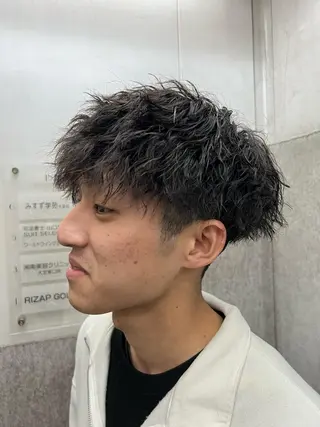 パーマ メンズ オカベ ショウマのヘアスタイル