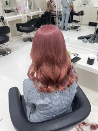 ミディアム カラー ヘアアレンジ 韓国レイヤー＆ピンク 艶髪🩶maikoのヘアスタイル