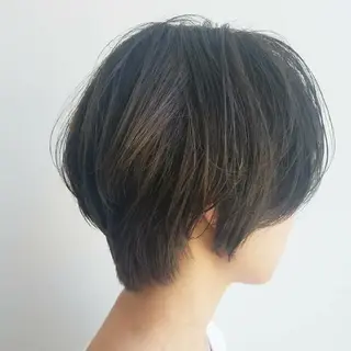 ショート カラー iplus まつげ、眉毛、耳つぼのマツエク・マツパデザイン