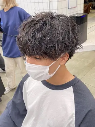 カラー *メンズ専門アカデミ ー🔥BLUCK🏁のヘアスタイル