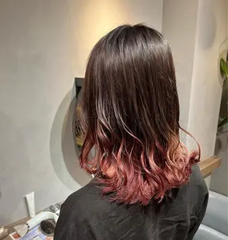 ミディアム カラー SCENEbyRAD helmのヘアスタイル