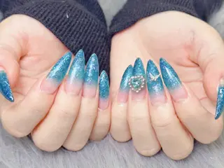 ネイル lucky nail 歌舞伎町のネイルデザイン