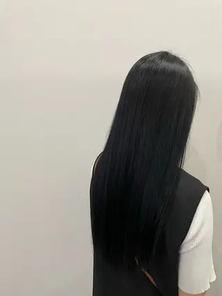 カラー 安東留那 /レイヤーカットのヘアスタイル