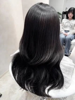 セミロング カラー 𝑴𝑰𝒀𝑼🩰 /透明感カラー/青山のヘアスタイル