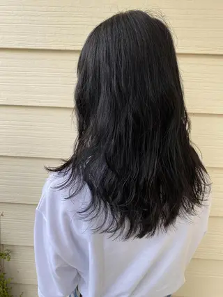 ロング カラー 村岡 未悠のヘアスタイル